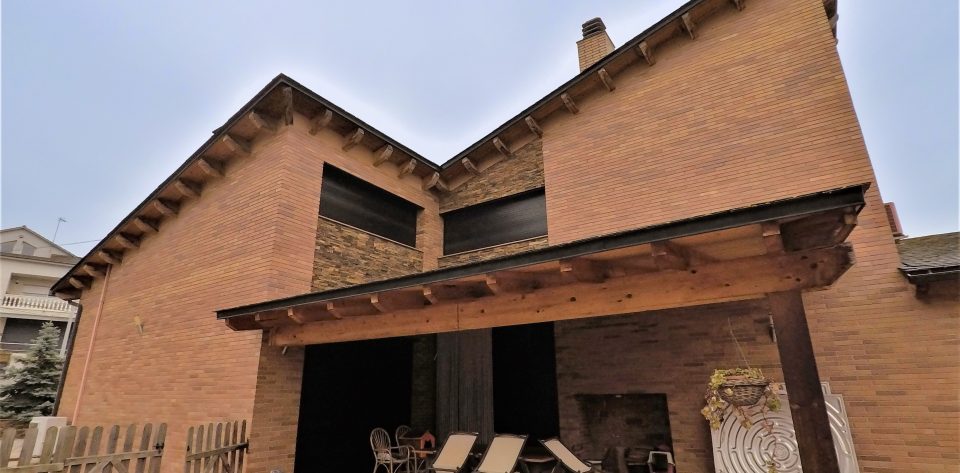 Viv unifamiliar aïllada